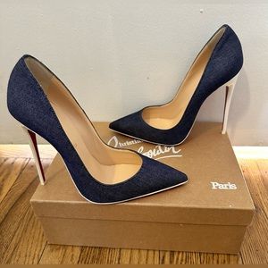 wore twice a bit stained not visible unless pic with flash took for reference.